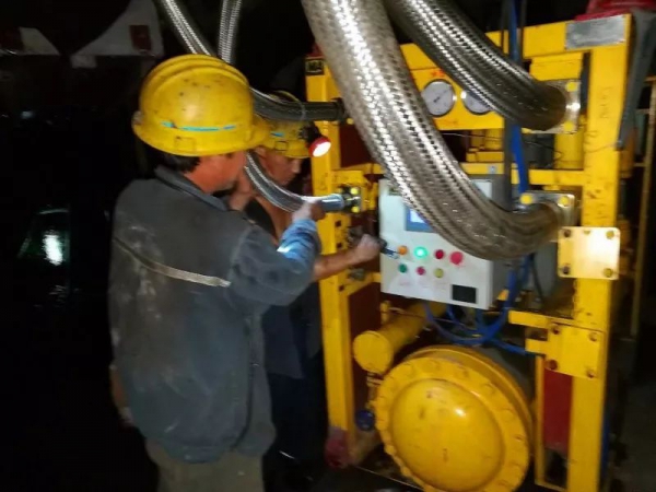 水基自动灭火装置对煤矿井下制氟机的防护作用